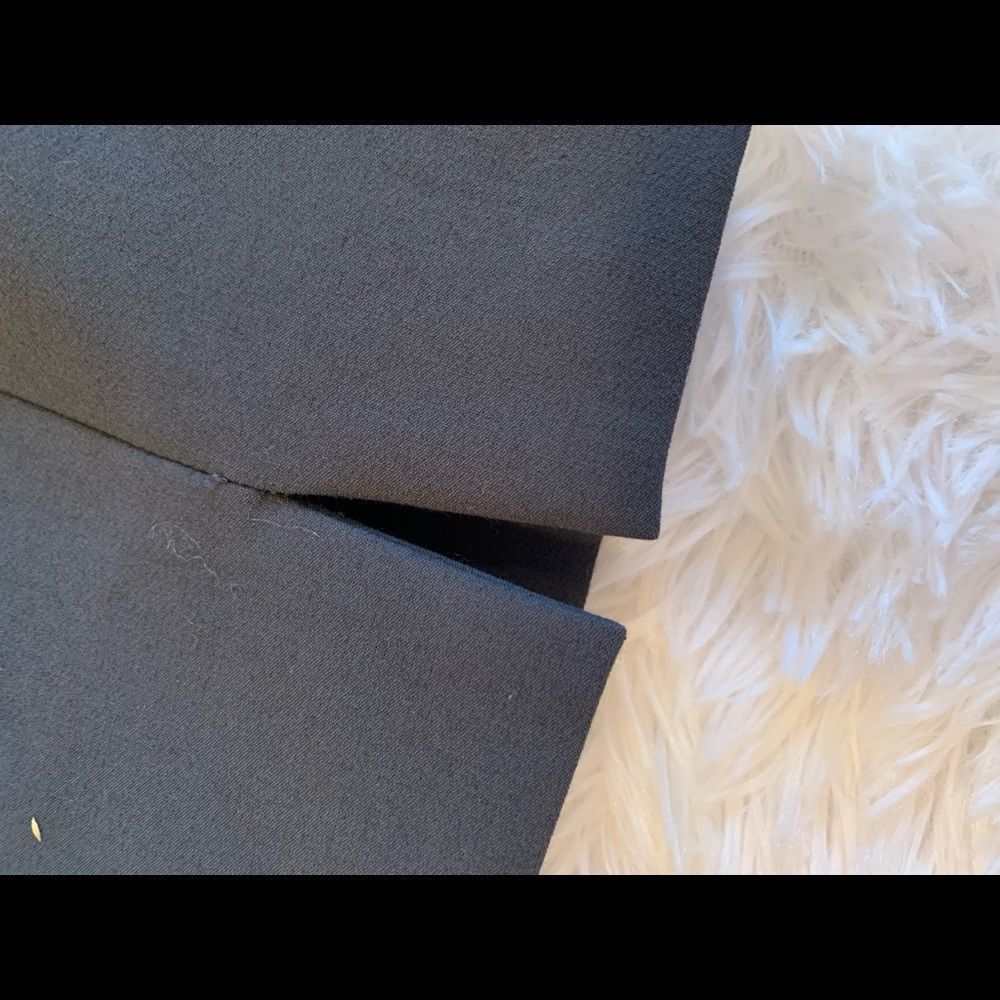 [Vince] Gray Front Stitch Cropped Pants - Size Medium - Picture 8 of 8